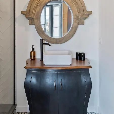 Libertitu بايون