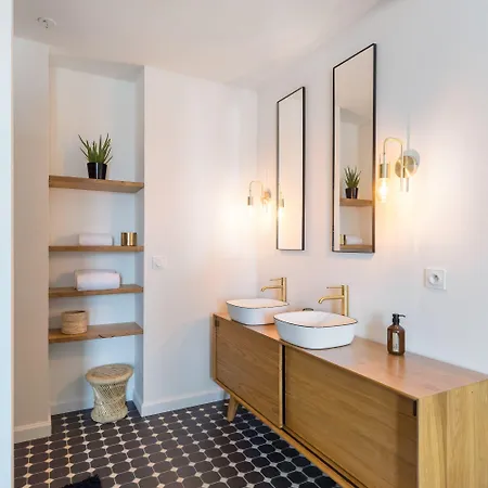 Libertitu فندق مبيت وإفطار بايون